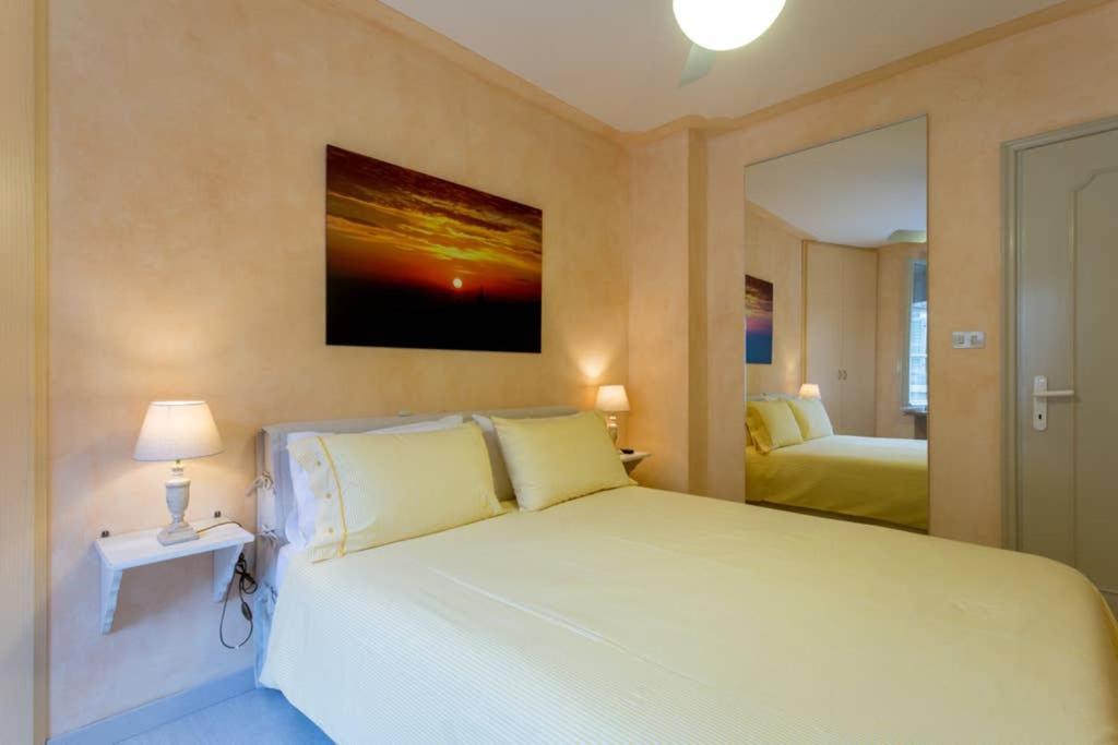Elegante In Centro Apartment *